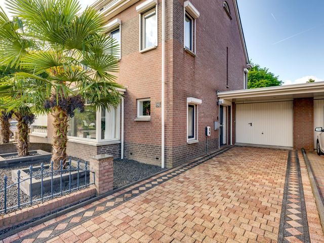 Sint Walfriedstraat 38, St. Willebrord