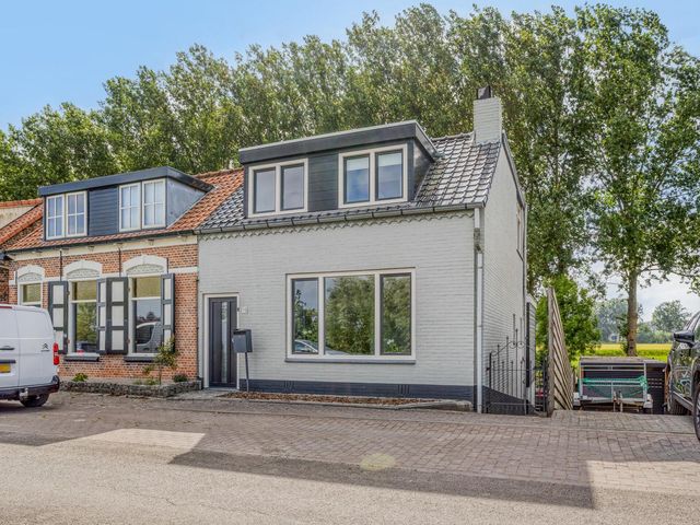 Hoek van de Dijk 15, Zaamslag