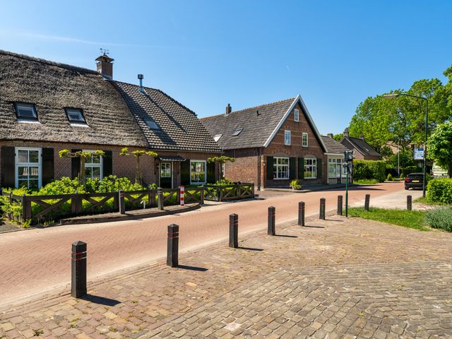 Uitwijksestraat 6, Uitwijk
