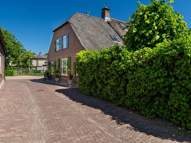 Uitwijksestraat 6, Uitwijk