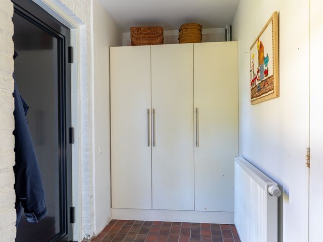 Galerij 8, Almkerk