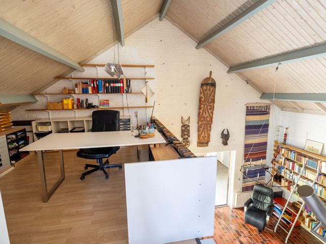Galerij 8, Almkerk