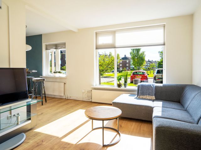 Buizerdstraat 18, Assen