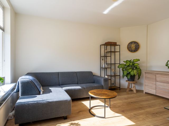 Buizerdstraat 18, Assen