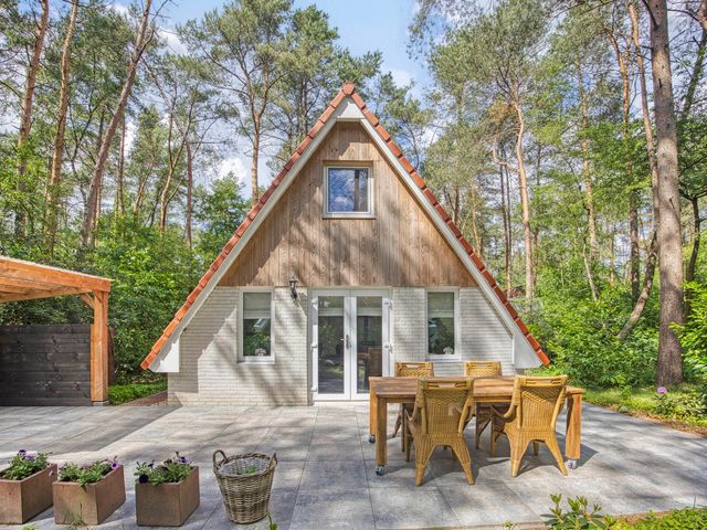 Calluna Oost 80, Ommen