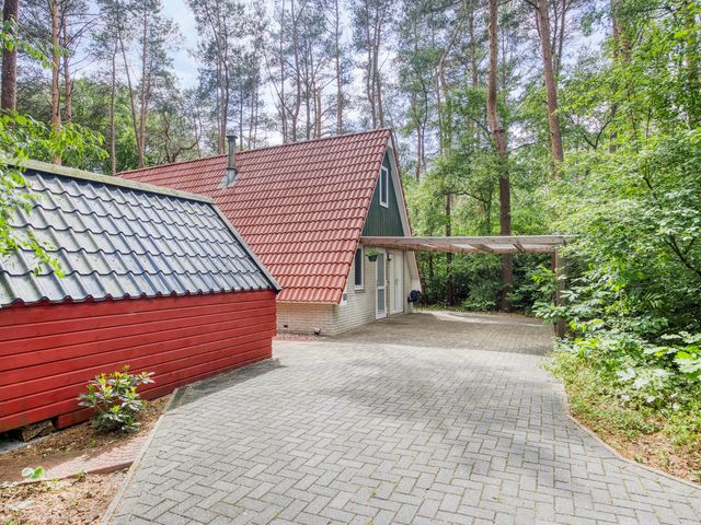 Calluna Oost 80, Ommen