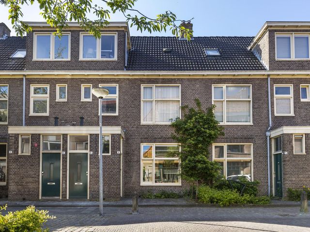 Louise Henriettestraat 8, Groningen