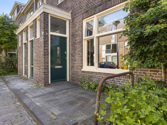 Louise Henriettestraat 8, Groningen
