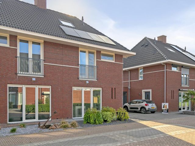 Smoutstraat 18, Sprundel
