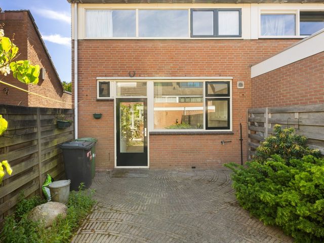 De Krommert 67, Oosthuizen