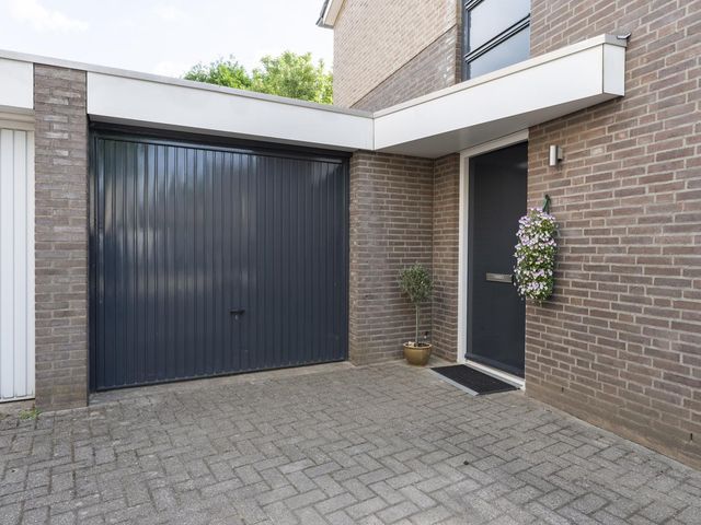 Saffierstraat 12, Sittard