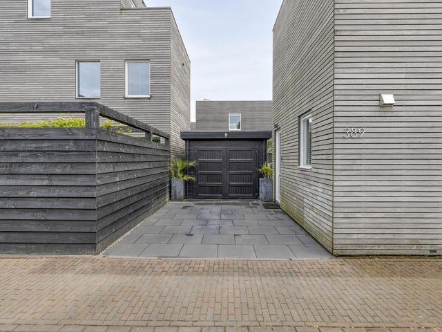 De Muy 389, Hoofddorp