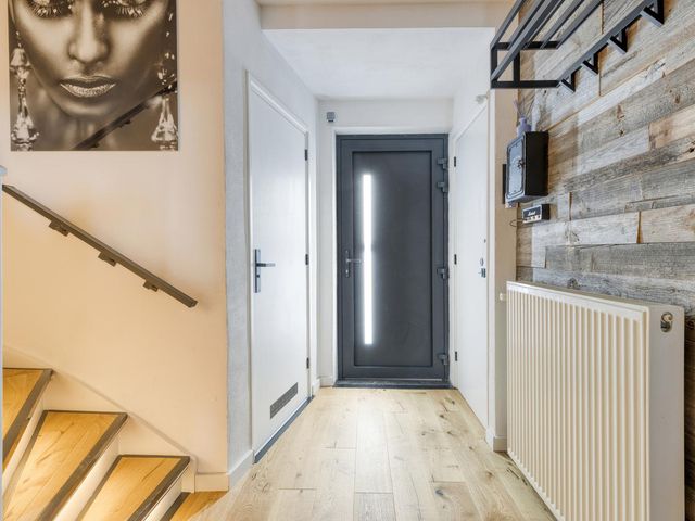 Irisstraat 9, Ridderkerk