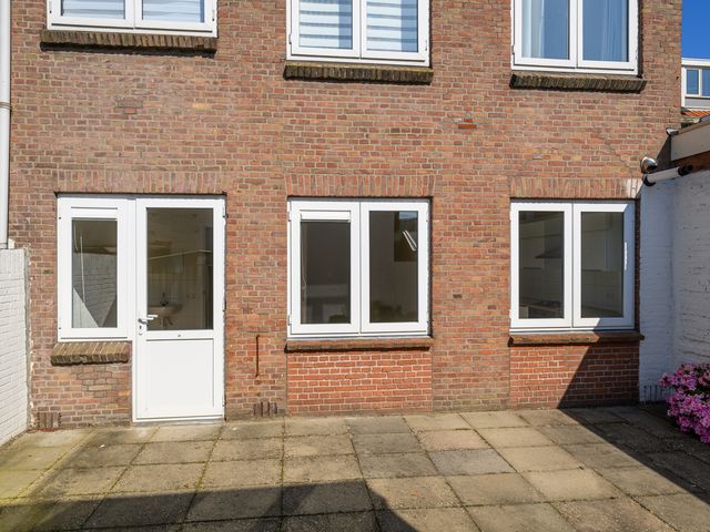 Claudiusstraat 1, Voorburg