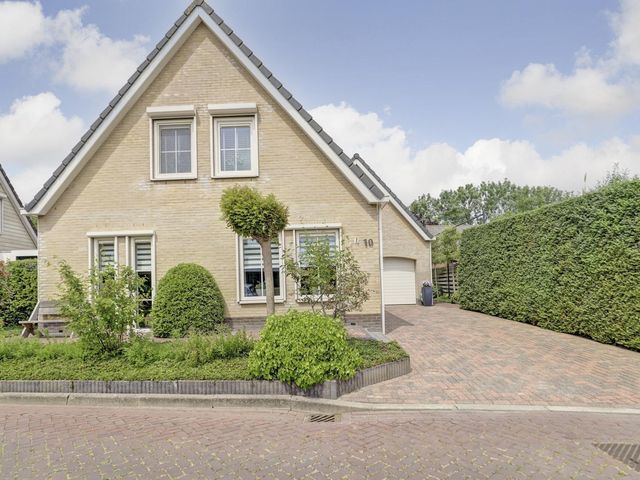 Ada van Hollandstraat 10, 'S-Heer Hendrikskinderen