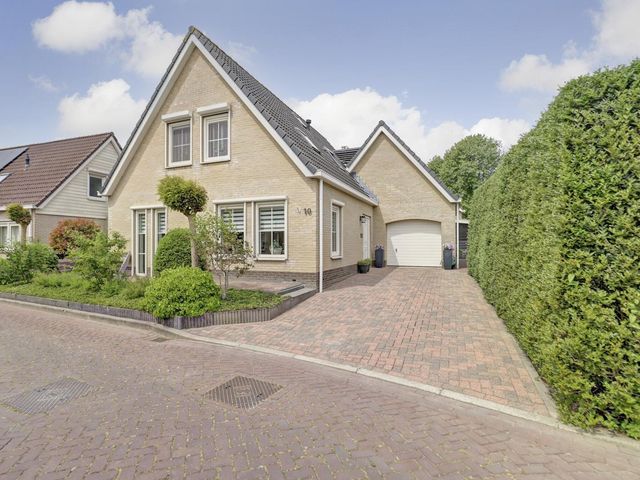 Ada van Hollandstraat 10, 'S-Heer Hendrikskinderen