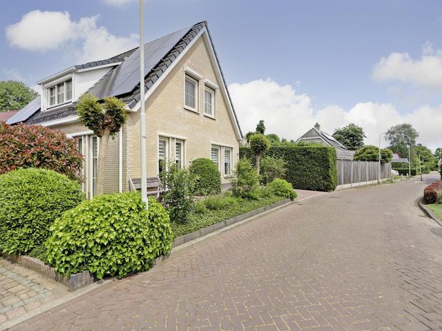 Ada van Hollandstraat 10, 'S-Heer Hendrikskinderen