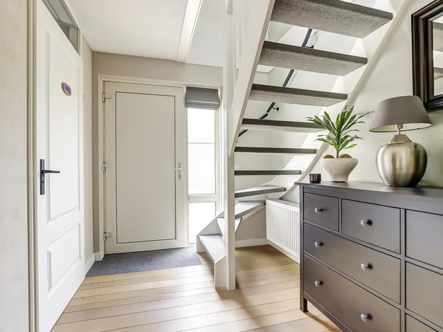 Ada van Hollandstraat 10, 'S-Heer Hendrikskinderen