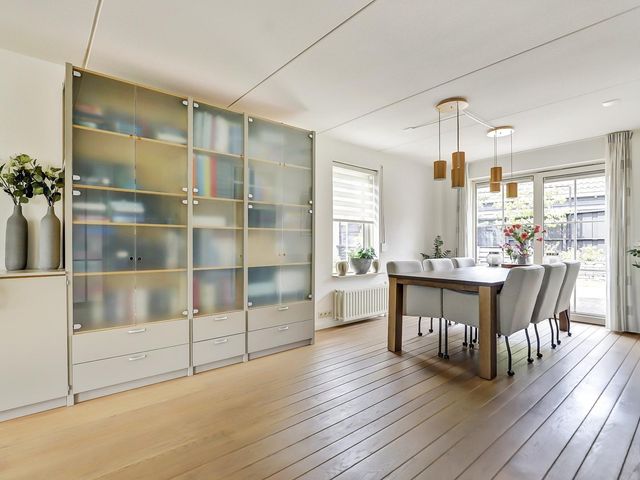Ada van Hollandstraat 10, 'S-Heer Hendrikskinderen