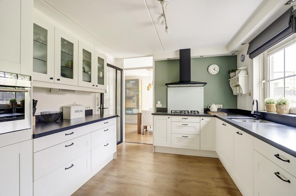 Ada van Hollandstraat 10