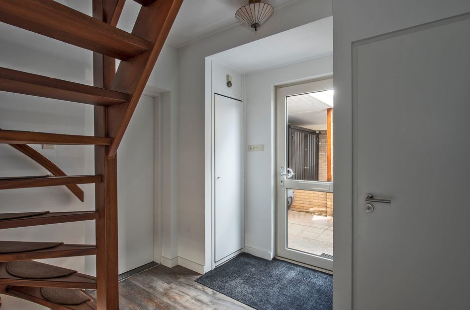 van Diepenbroekstraat 18