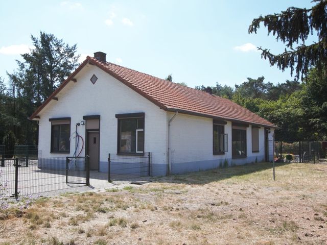 Loonseweg 8, Holthees