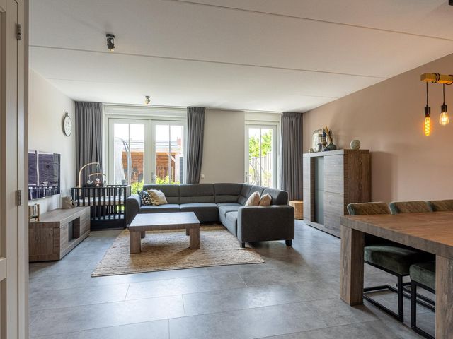Spinnaker 11, Sint-Annaland