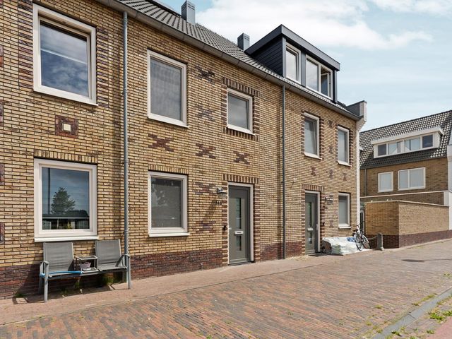 Marie Curielaan 148, Almere
