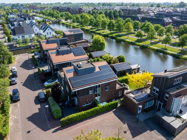 Iraklia 3, Hoofddorp