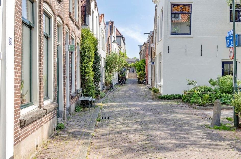 Lange Dwarsstraat 31
