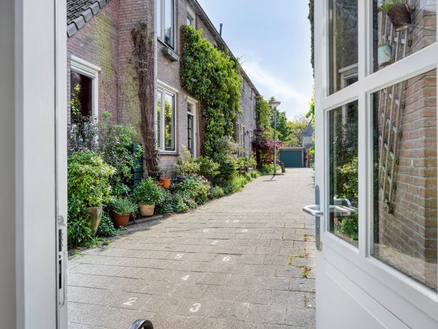 Lange Dwarsstraat 31, Gouda