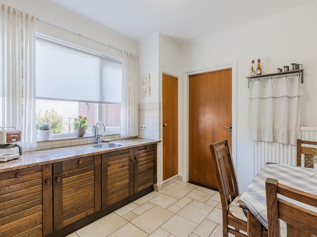 Gouverneur Houbenstraat 21, Stevensweert