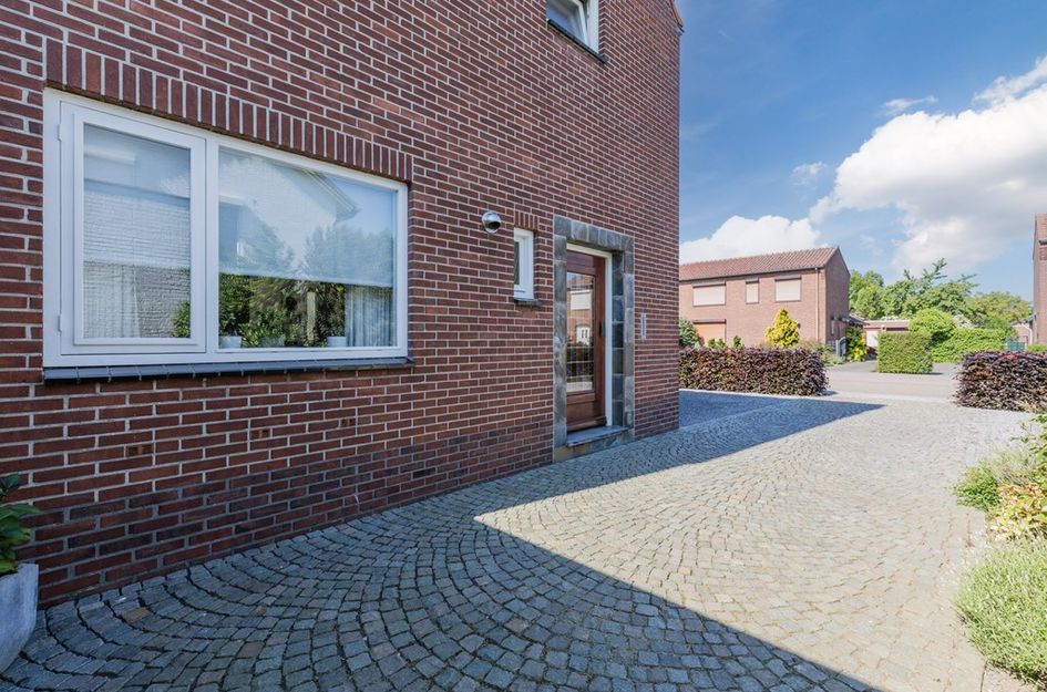 Gouverneur Houbenstraat 21