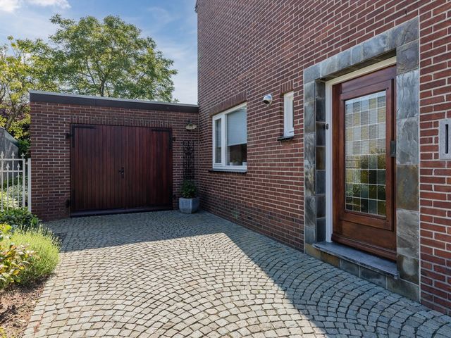 Gouverneur Houbenstraat 21, Stevensweert