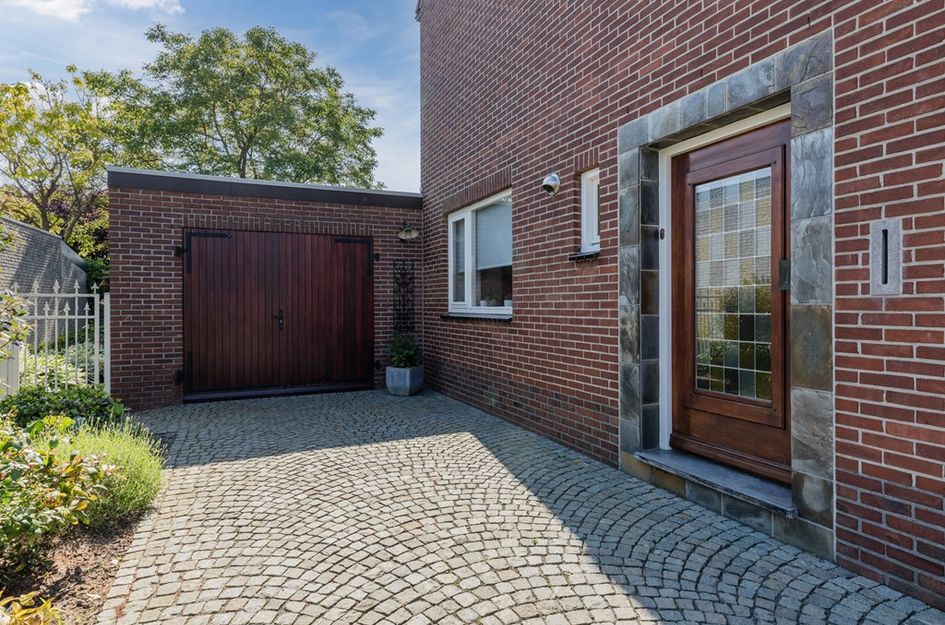 Gouverneur Houbenstraat 21