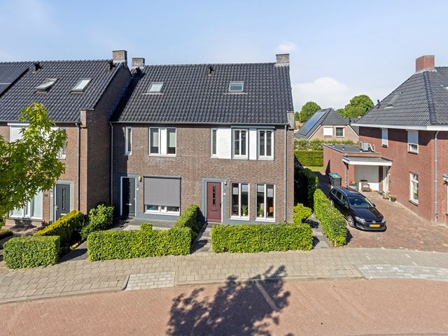 Herman de Ruijterstraat 12, Poederoijen