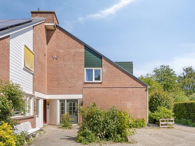 Opkamer 6, Zwaag