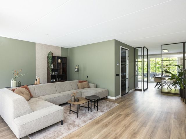 Hooilanden 36, Lemelerveld