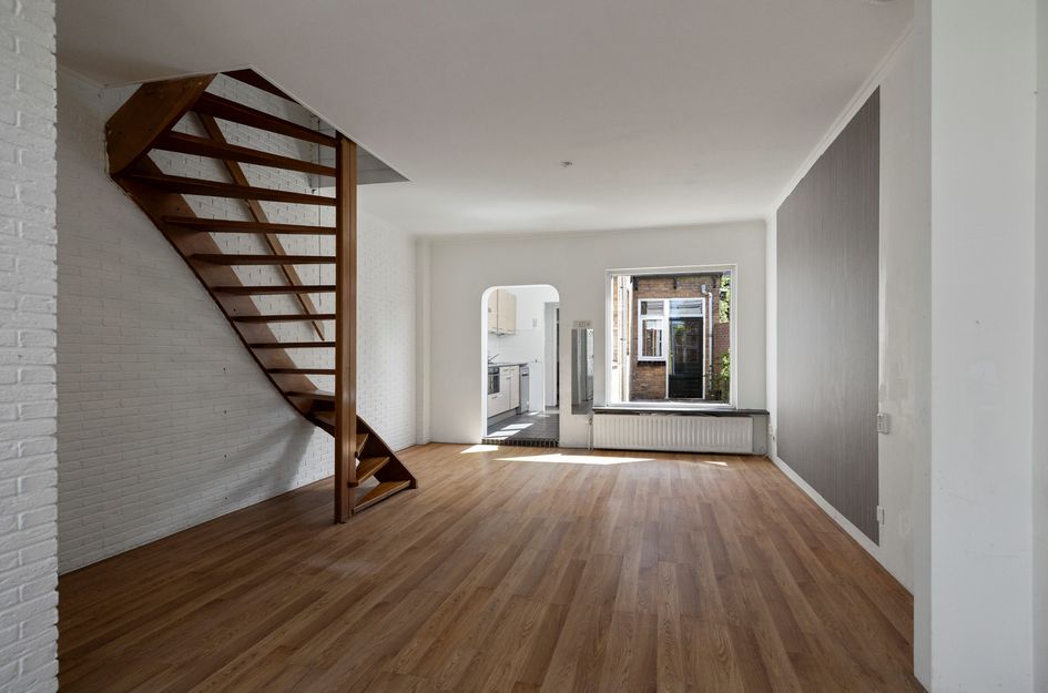 De Ruijterstraat 2