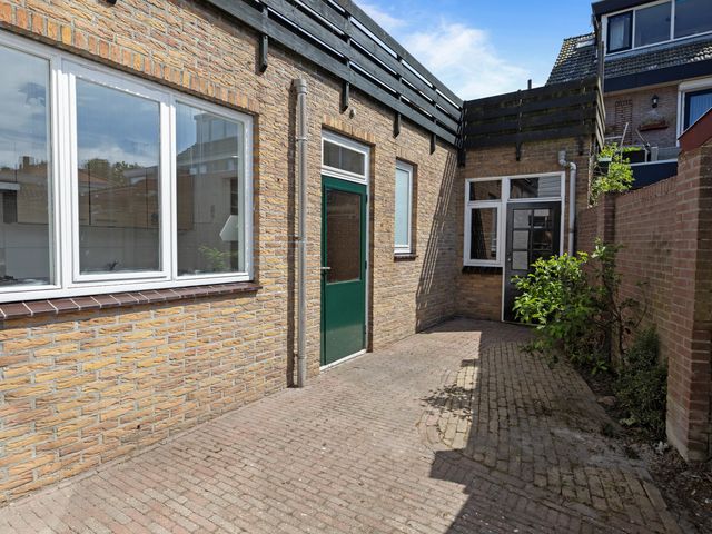 De Ruijterstraat 2, Den Helder