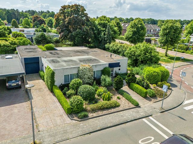 Reuveltweg 33, Grubbenvorst