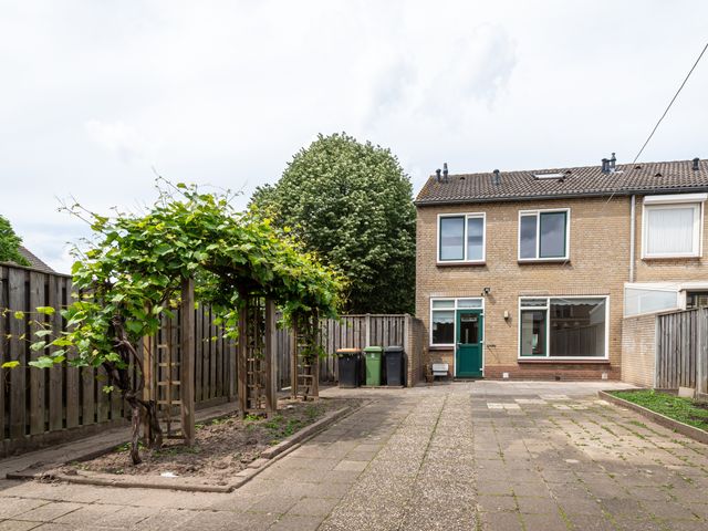 Brederostraat 15, Goor