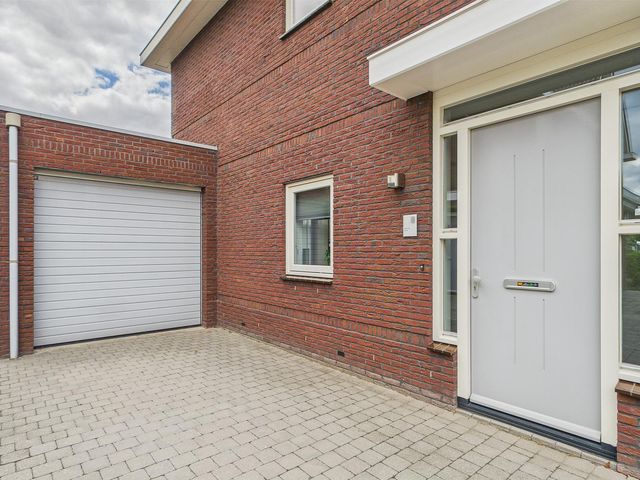 Alexander de Grotestraat 8, Hulst
