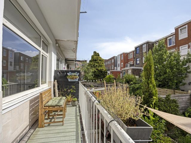 Voltastraat 11A, Schiedam