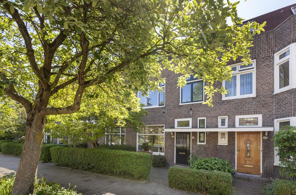 Adelheidstraat 16