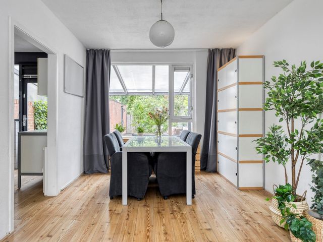 Jura 44, Utrecht
