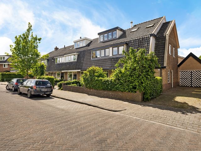 Oranjeweg 11, Kortenhoef