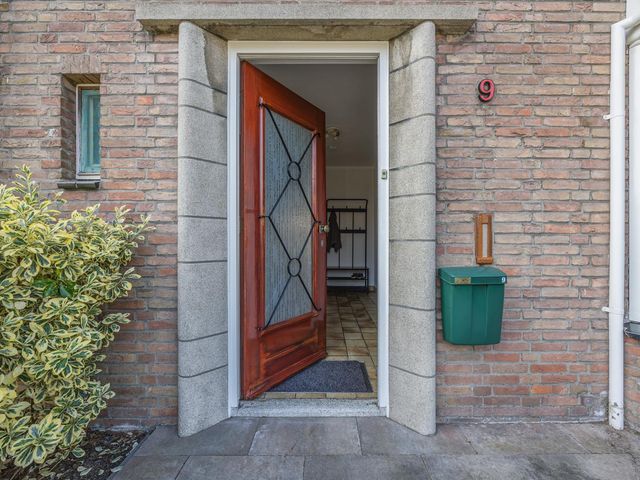 Leeuwenlaan 9, Terneuzen