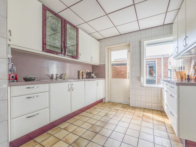 Leeuwenlaan 9, Terneuzen