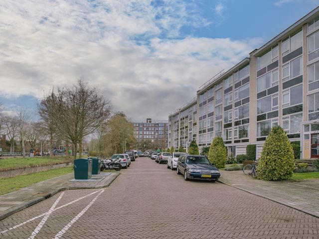 Smaragdhorst 429, Den Haag